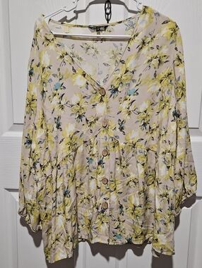 Unique Spectrum Yellow Floral Button-Up Blouse